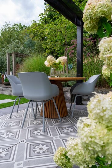 Hartman Sophie Rondo Organic Misty Grey / Lestari &Oslash;130 cm &ndash; 5-delige dining tuinset